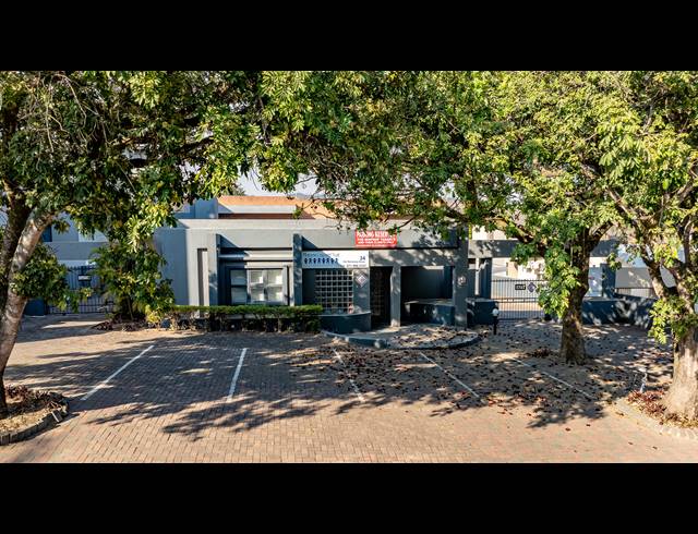 473.30M² OFFICE FOR SALE IN SONHEUWEL